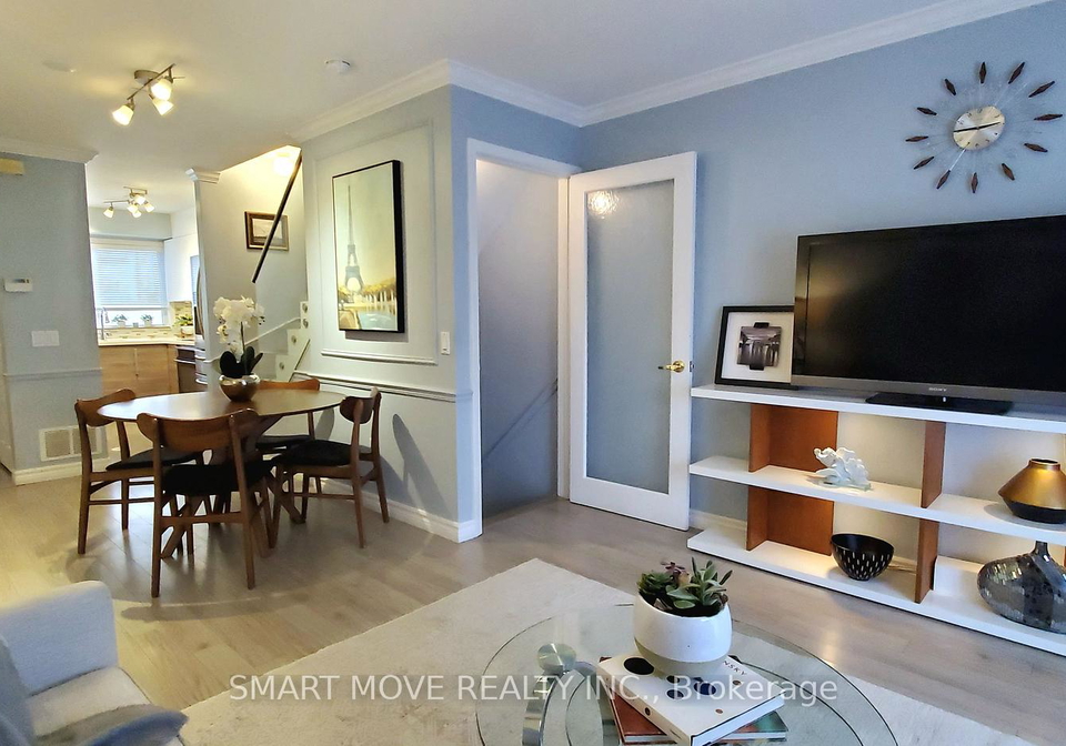 21-replin-road-toronto-ontario-c12975892