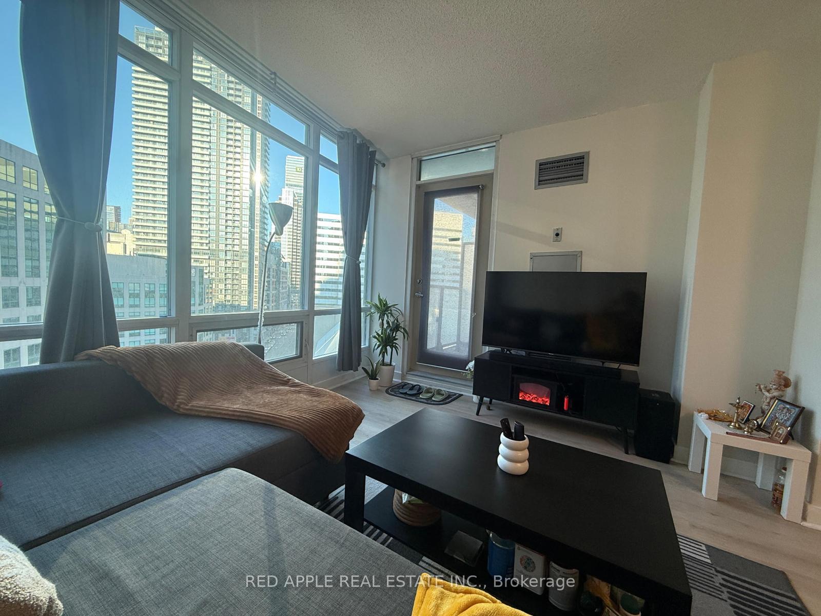 361-front-street-w-toronto-ontario-c12976012