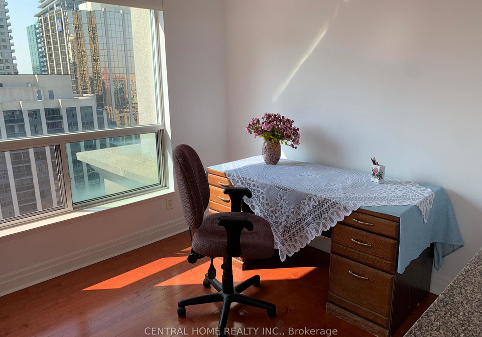 21-hillcrest-avenue-north-york-ontario-c12976194