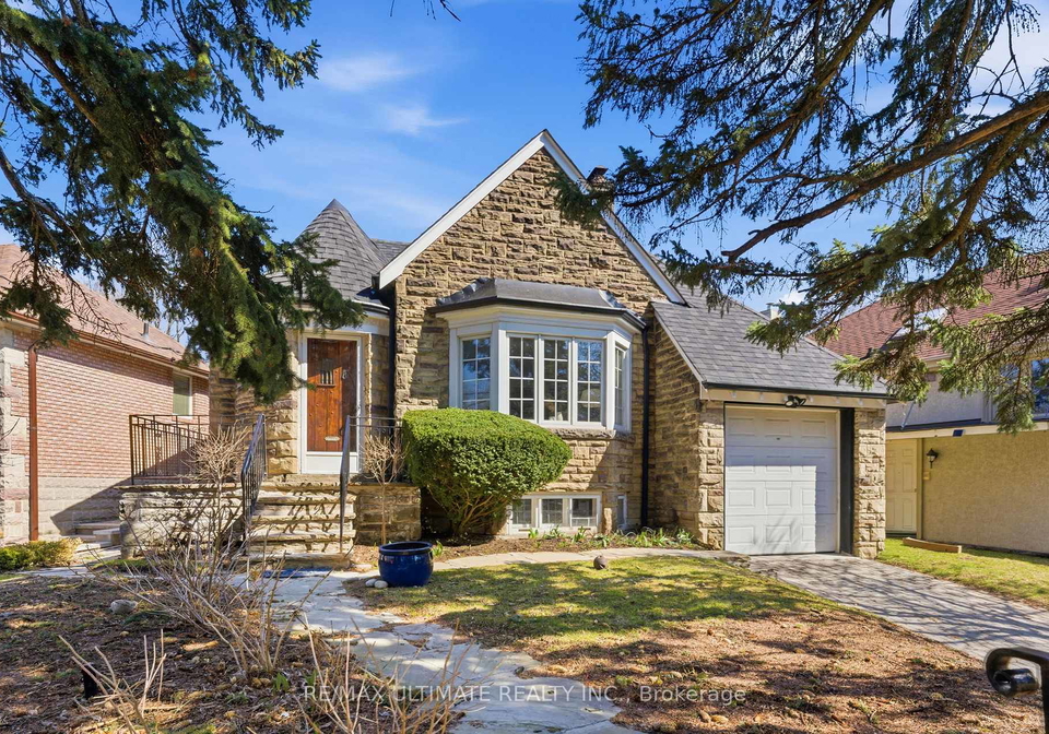 222-chaplin-crescent-toronto-ontario-c12976256
