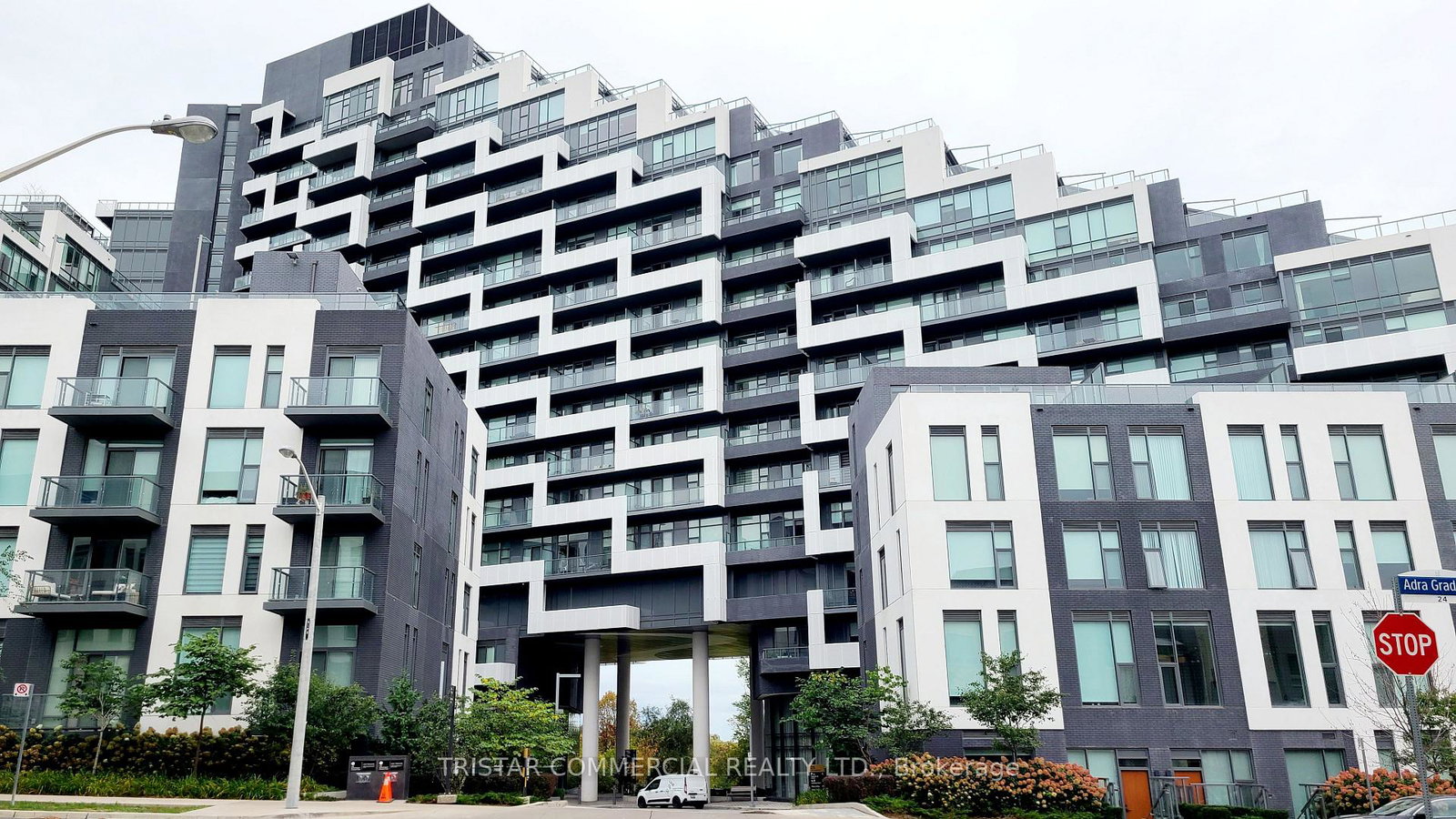 25-adra-grado-way-north-york-ontario-c12976280