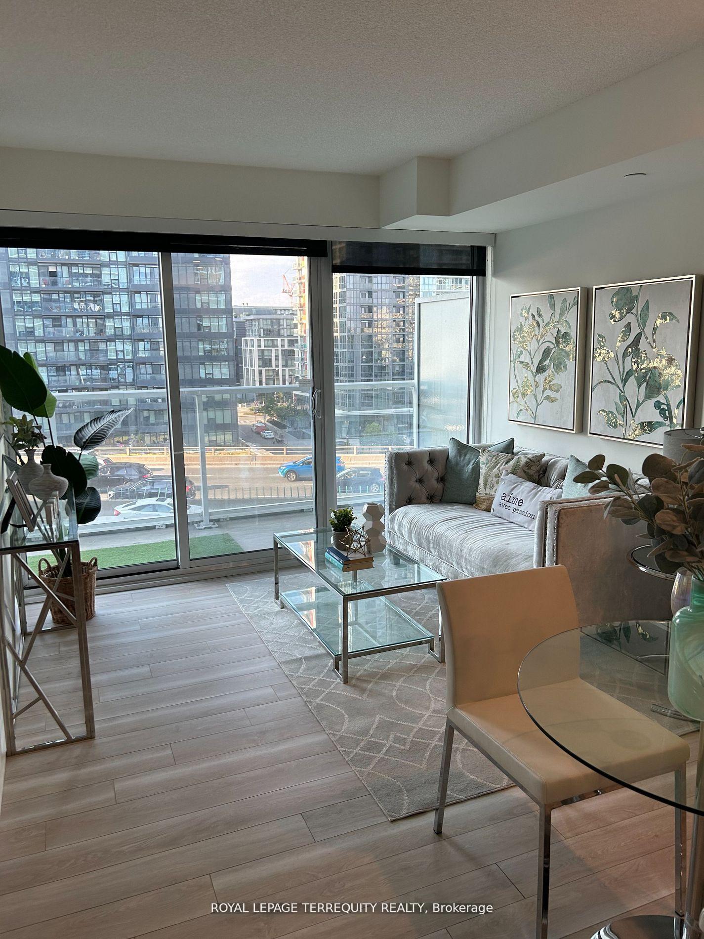 17-bathurst-street-toronto-ontario-c12976330
