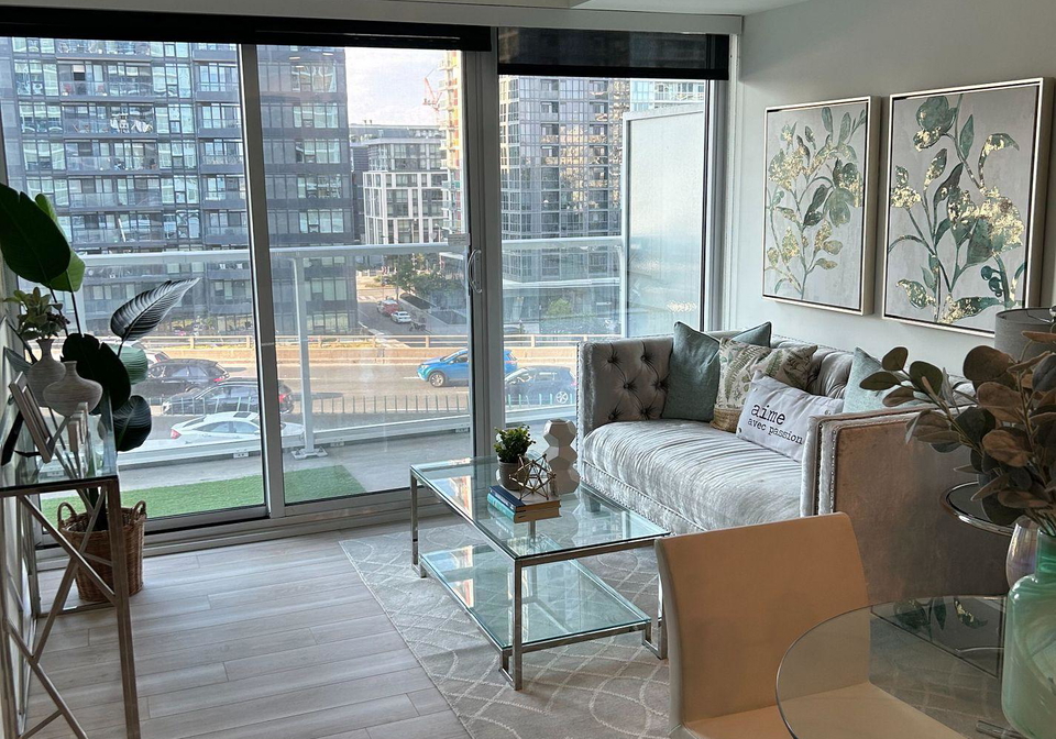 17-bathurst-street-toronto-ontario-c12976330