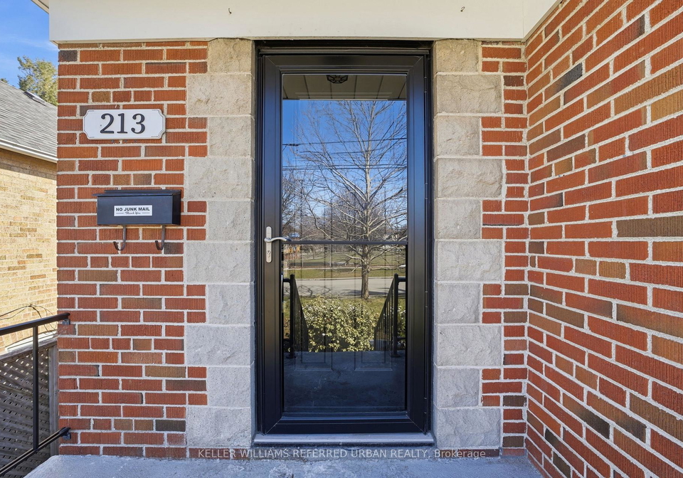 213-franklin-avenue-toronto-ontario-c12976446