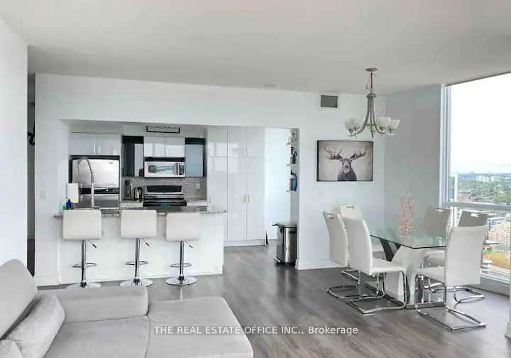 219-fort-york-boulevard-toronto-ontario-c12976456