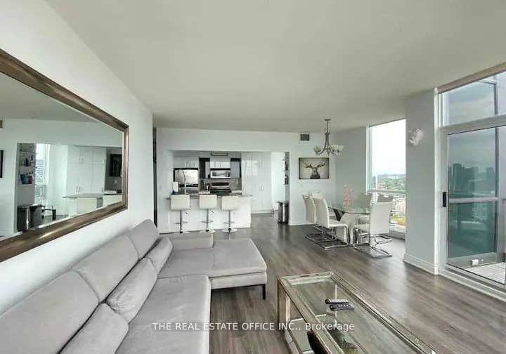 219-fort-york-boulevard-toronto-ontario-c12976456