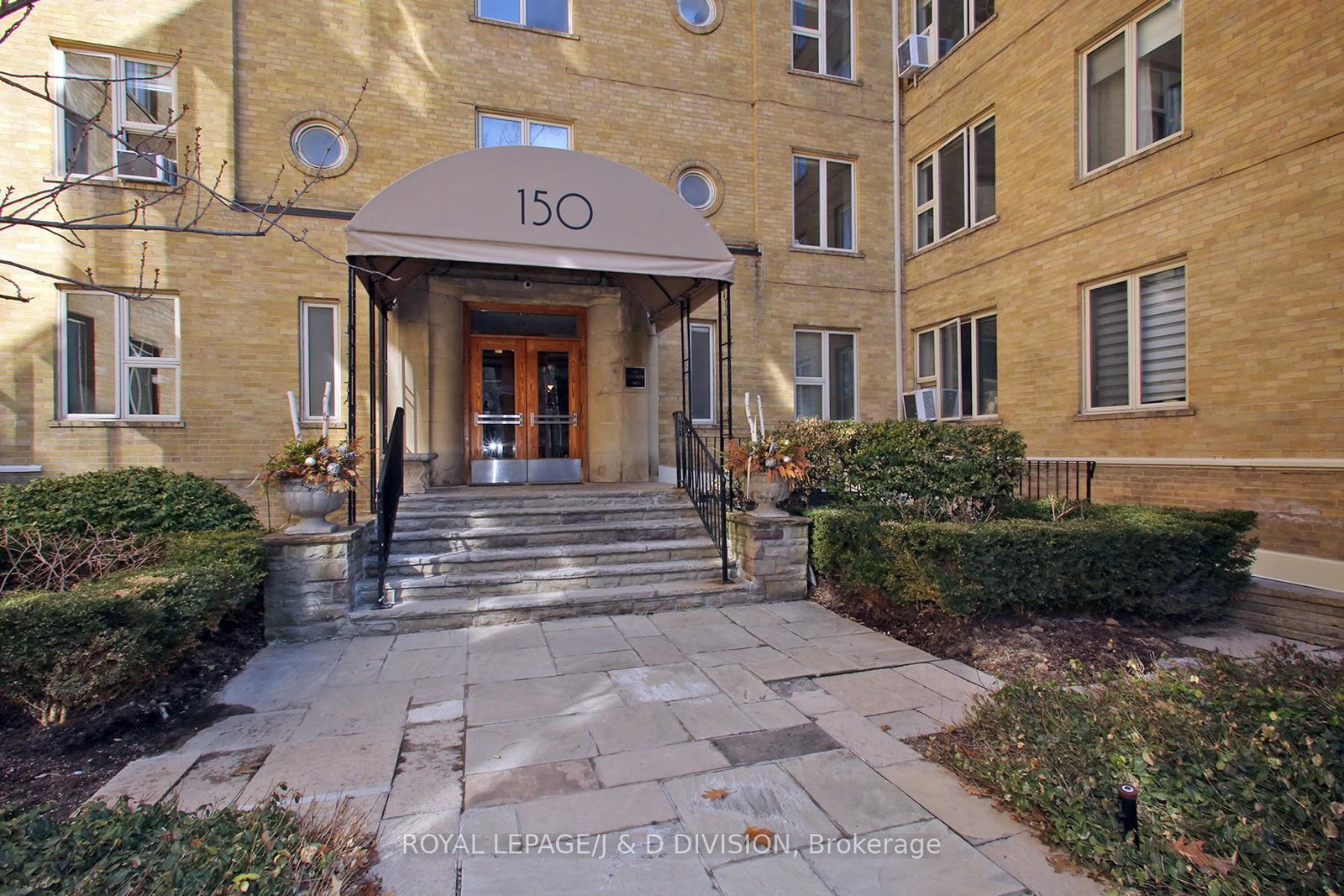 150-farnham-avenue-toronto-ontario-c12976668