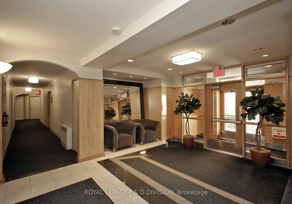 150-farnham-avenue-toronto-ontario-c12976668