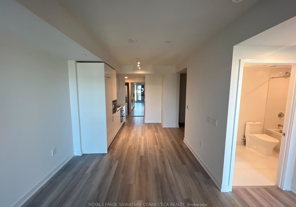 238-simcoe-street-toronto-ontario-c12976680