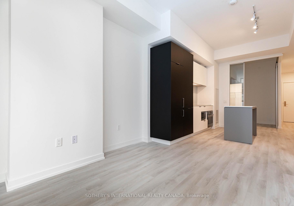 33-helendale-avenue-toronto-ontario-c12976720