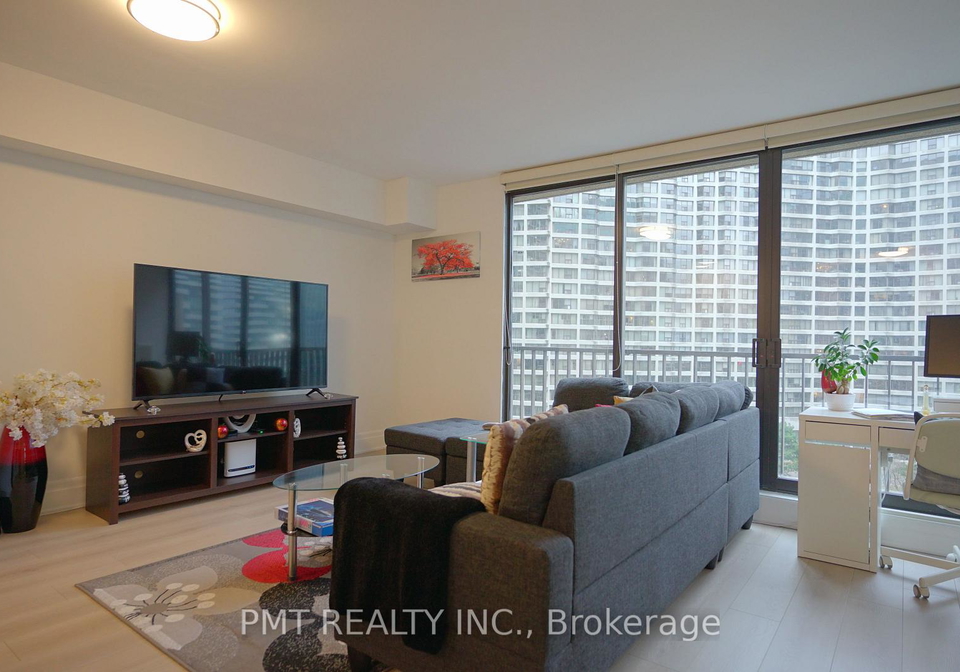 33-harbour-square-toronto-ontario-c12976740