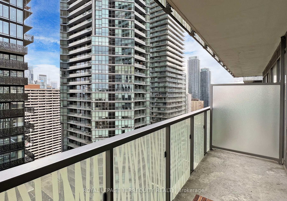 50-charles-street-e-toronto-ontario-c12976844
