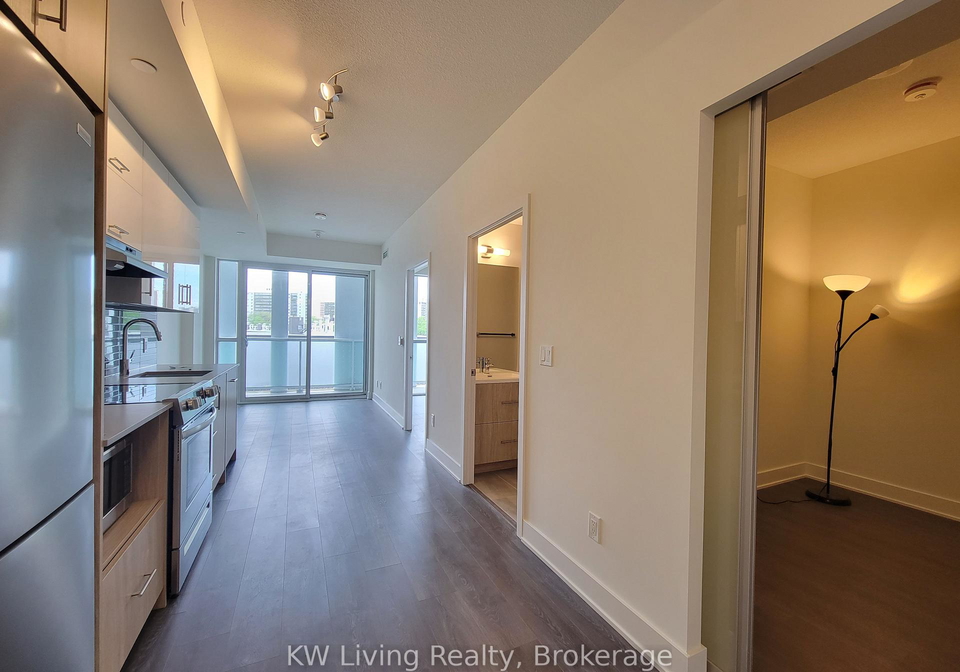 188-fairview-mall-drive-north-york-ontario-c12976964
