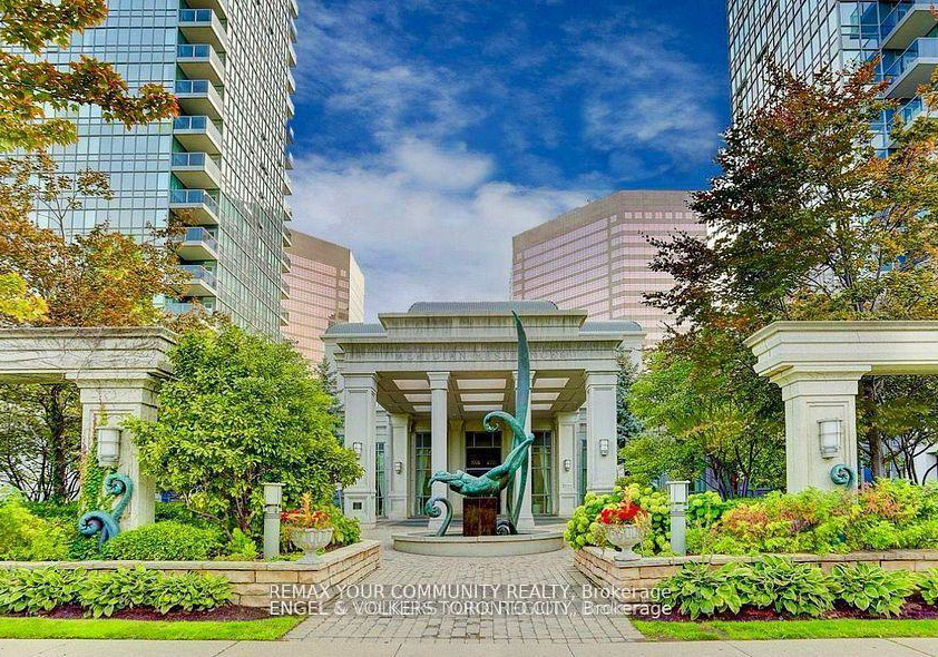 15-greenview-avenue-toronto-ontario-c12977448