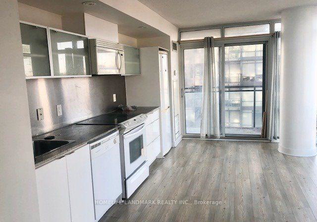 4k-spadina-avenue-toronto-ontario-c12977676