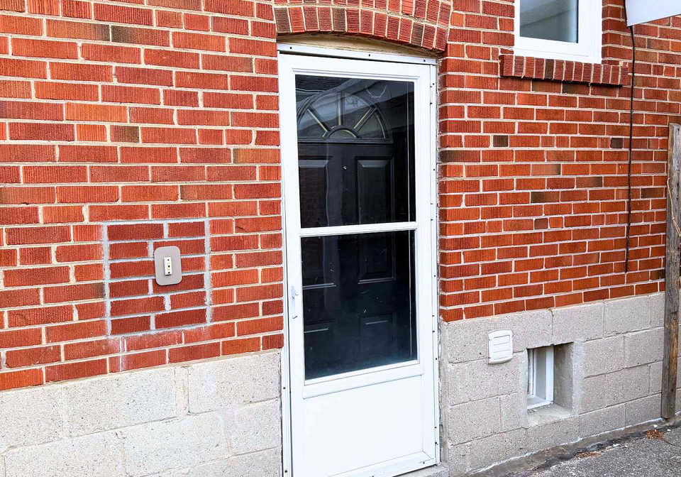 41-bainbridge-avenue-toronto-ontario-c12977902