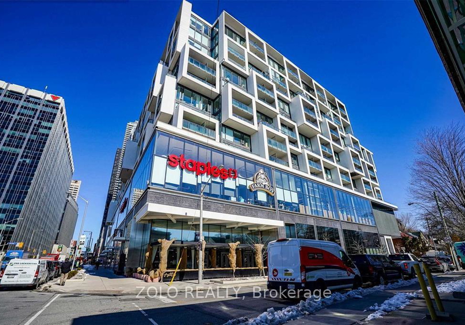 5-soudan-avenue-toronto-ontario-c12978062