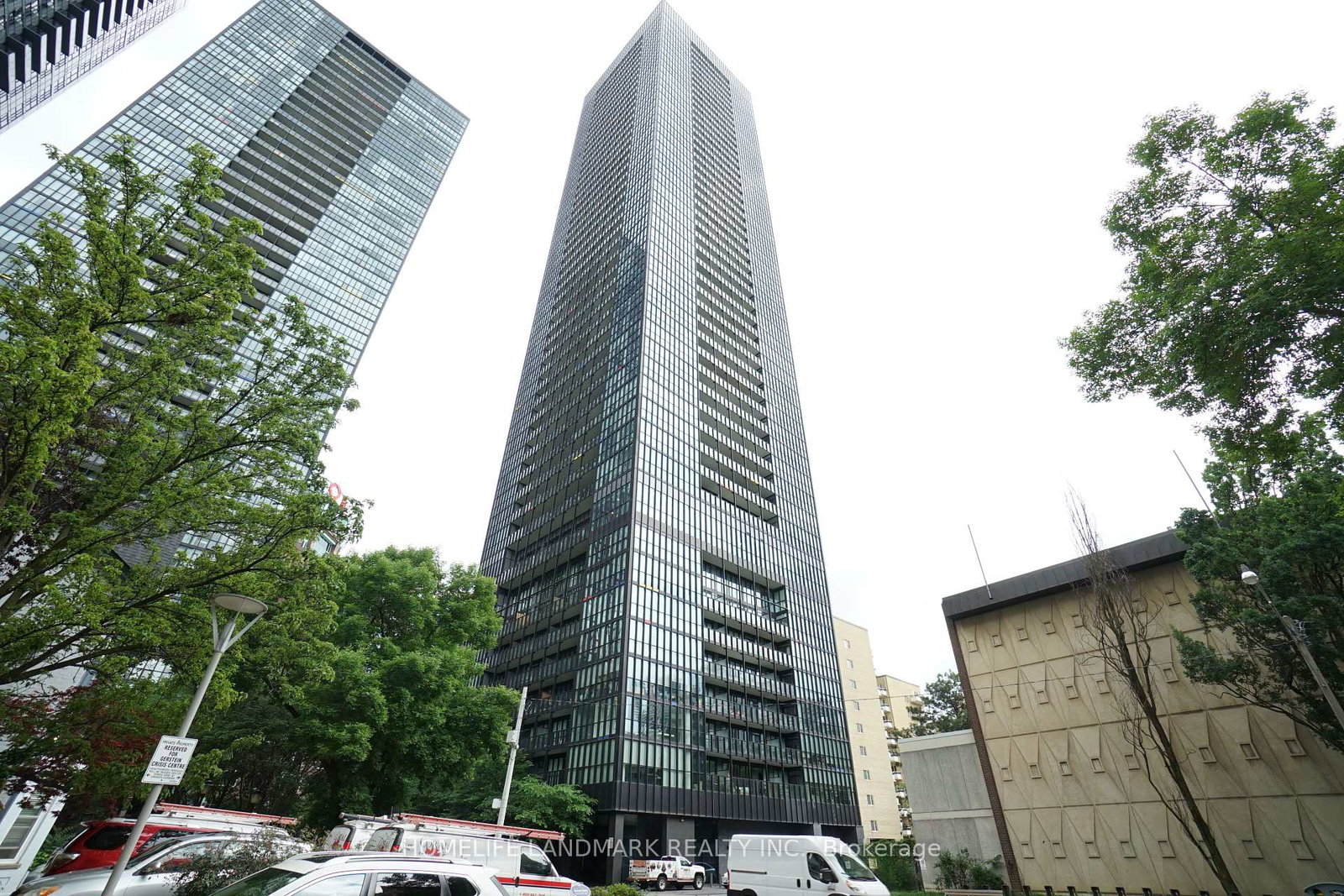 101-charles-street-e-toronto-ontario-c12978080