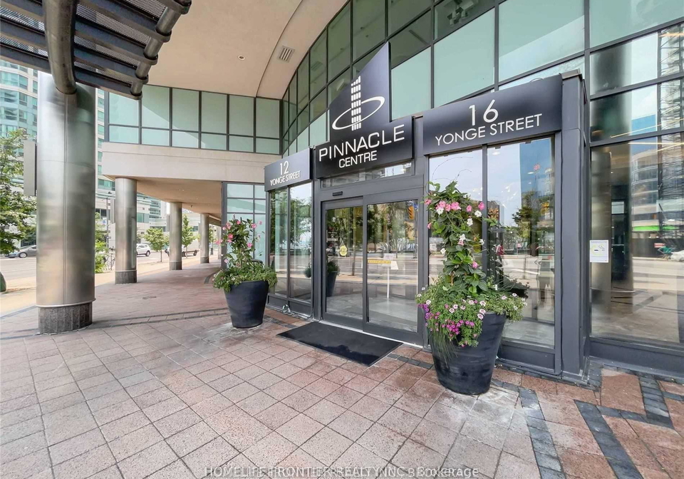 16-yonge-street-e-toronto-ontario-c12978278