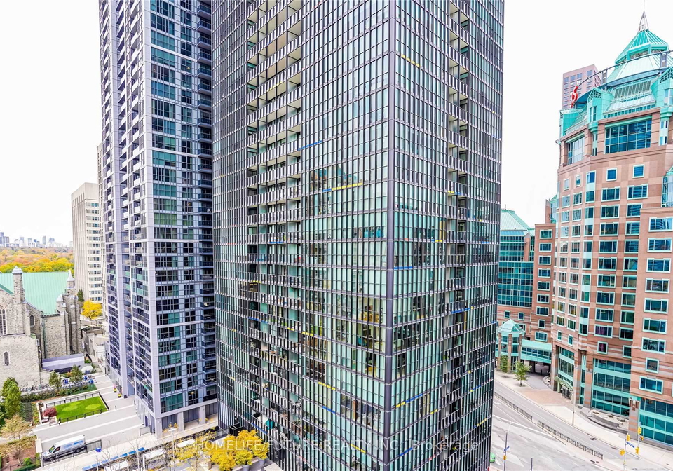 101-charles-street-e-toronto-ontario-c12978334