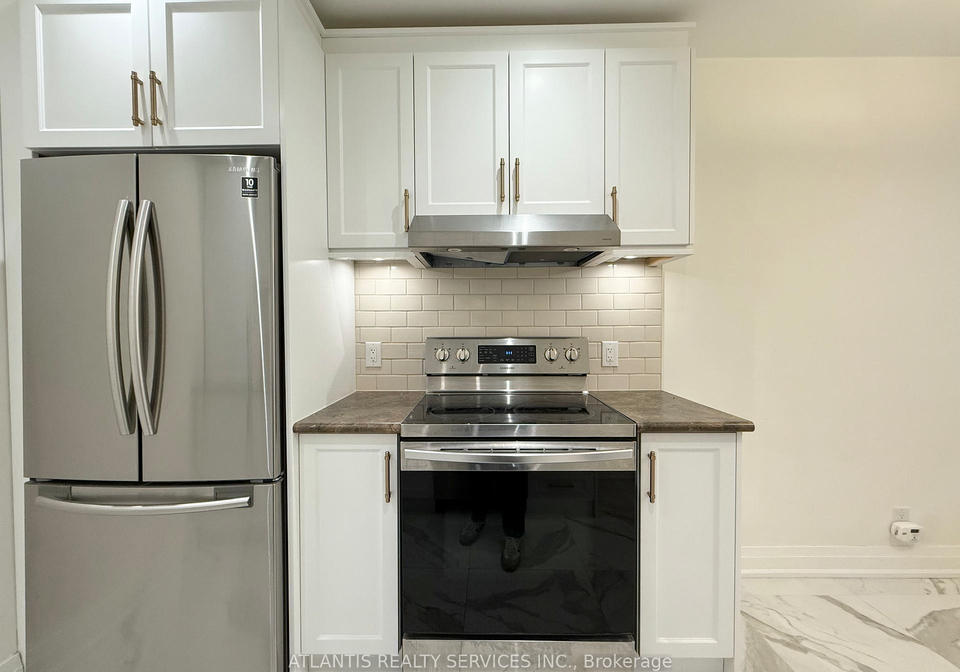 323-lonsdale-street-toronto-ontario-c12978602