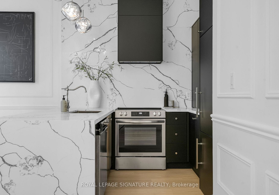 700-king-street-toronto-ontario-c12978724