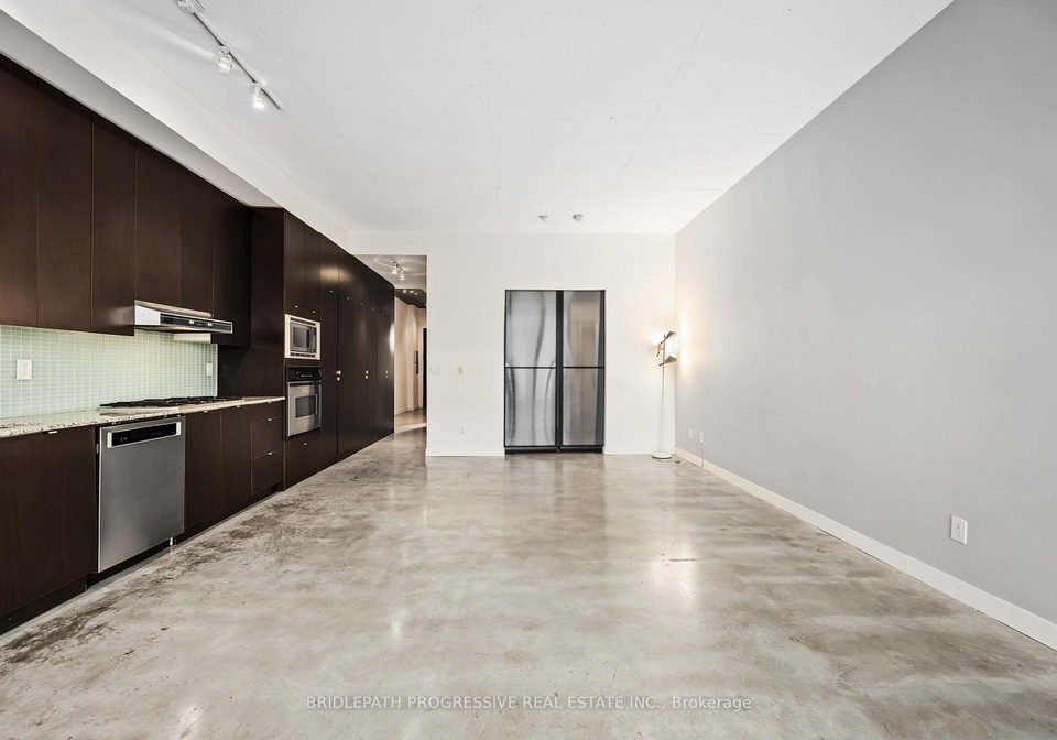 23-brant-street-toronto-ontario-c12978926