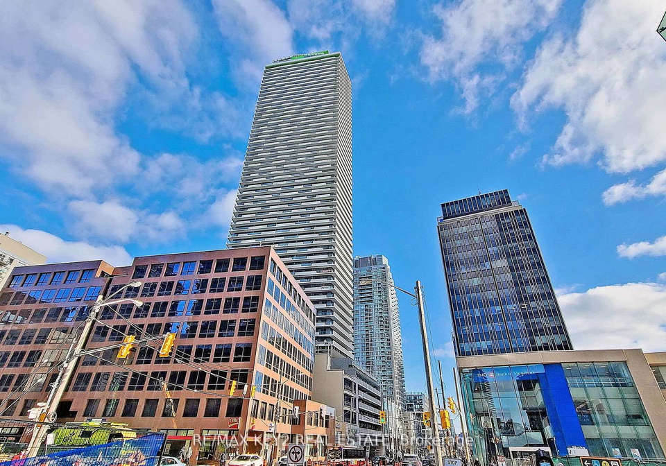 2221-yonge-street-toronto-ontario-c12979114