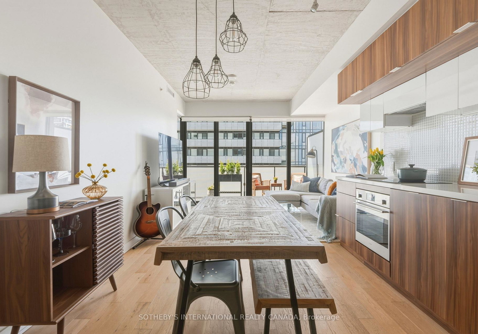 185-roehampton-avenue-toronto-ontario-c12979262