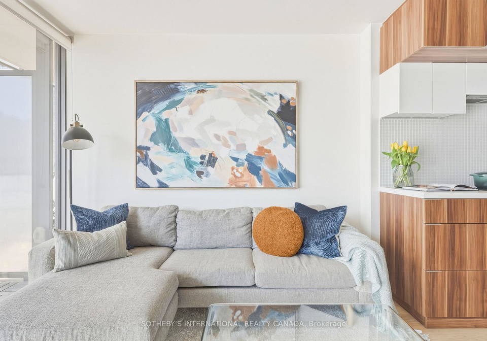 185-roehampton-avenue-toronto-ontario-c12979262
