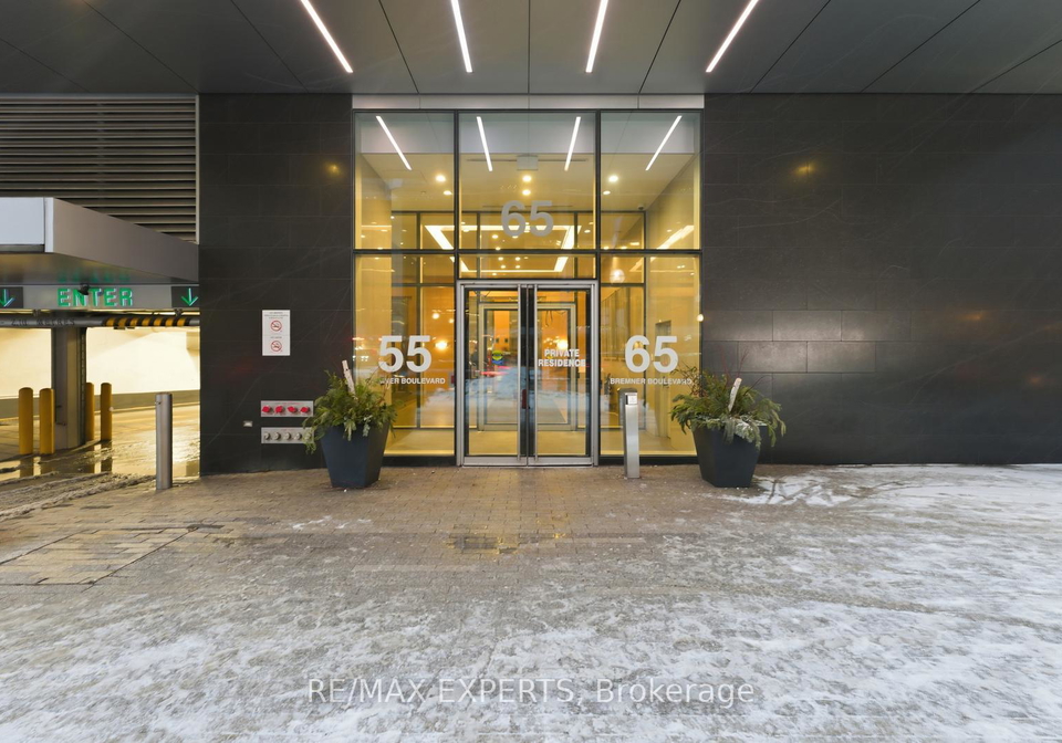 55-bremner-boulevard-toronto-ontario-c12979358
