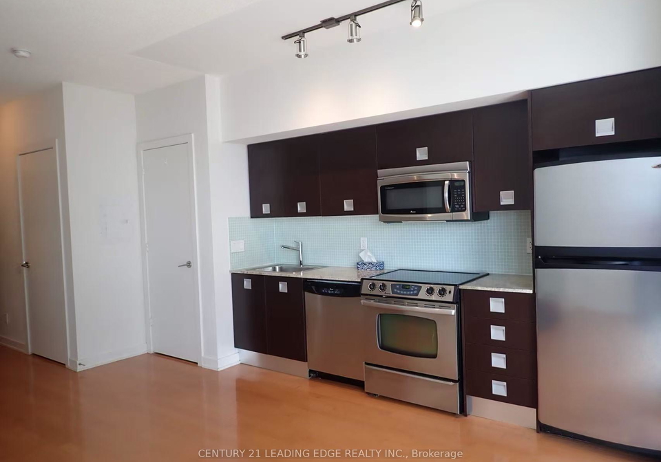 33-charles-street-toronto-ontario-c12979624