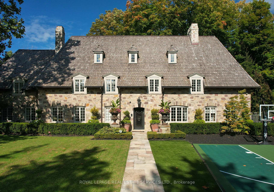 108-sandringham-drive-toronto-ontario-c12979628