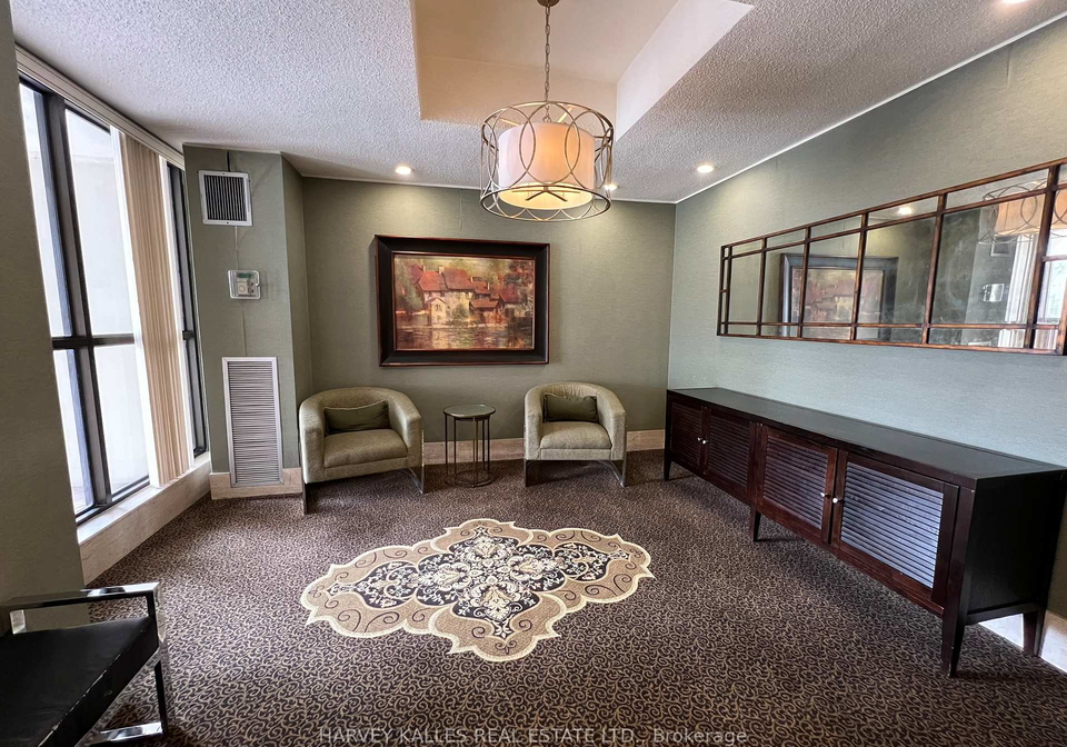 150-neptune-drive-toronto-ontario-c12979876