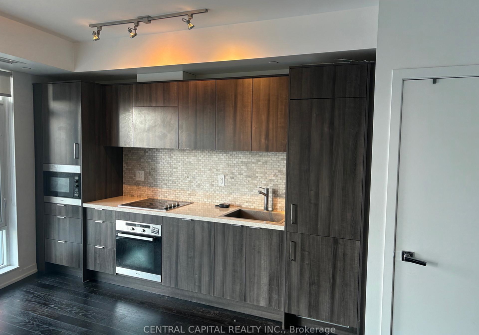 21-widmer-street-toronto-ontario-c12980018
