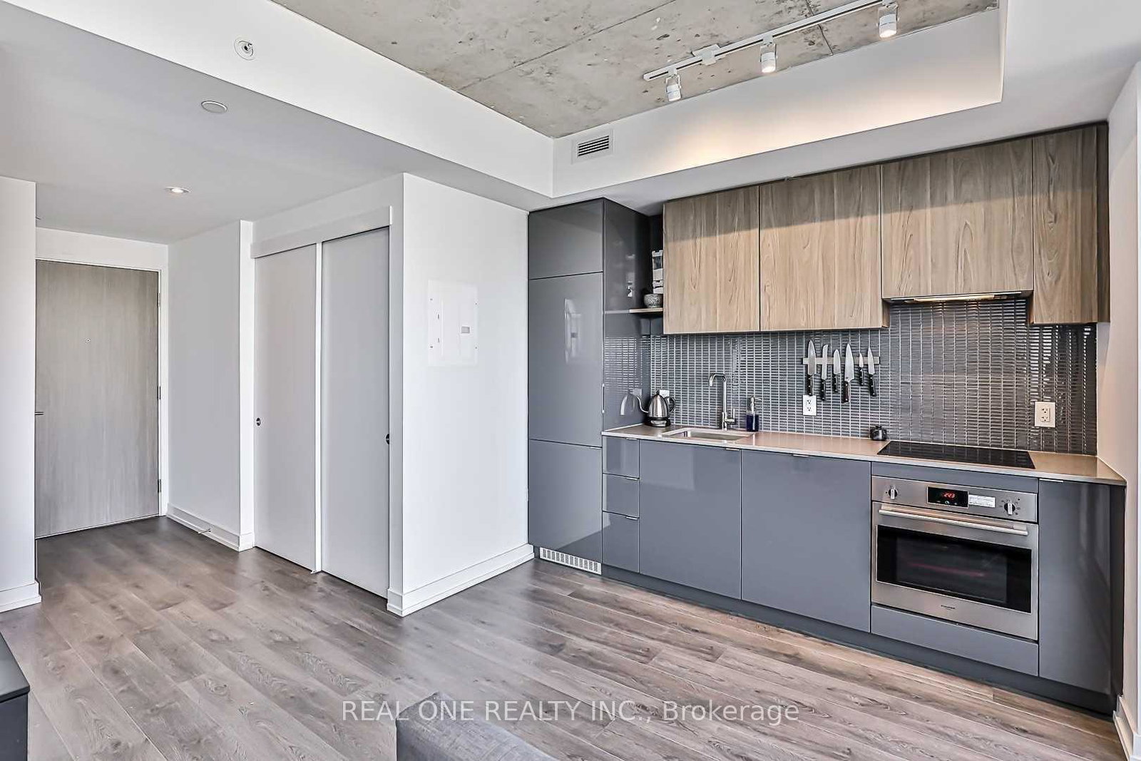 161-roehampton-avenue-toronto-ontario-c12980286