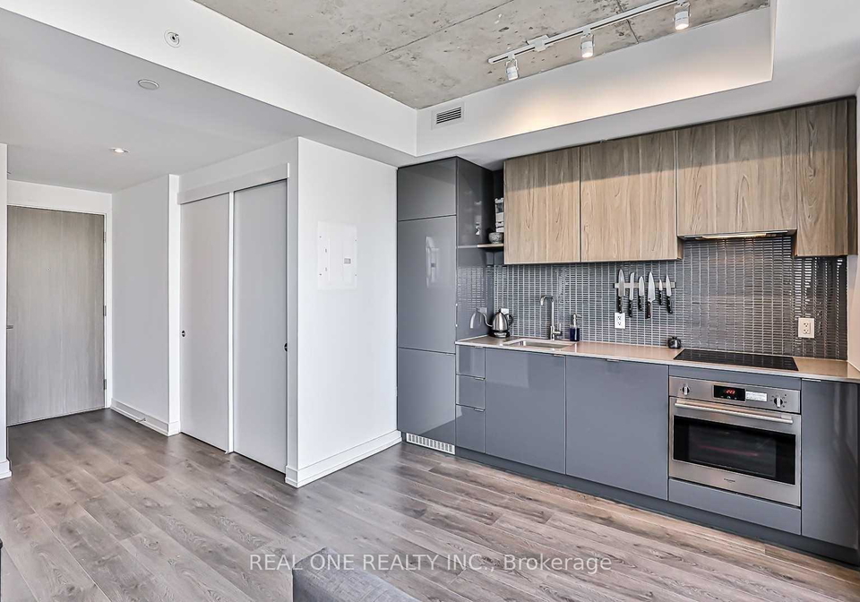 161-roehampton-avenue-toronto-ontario-c12980286