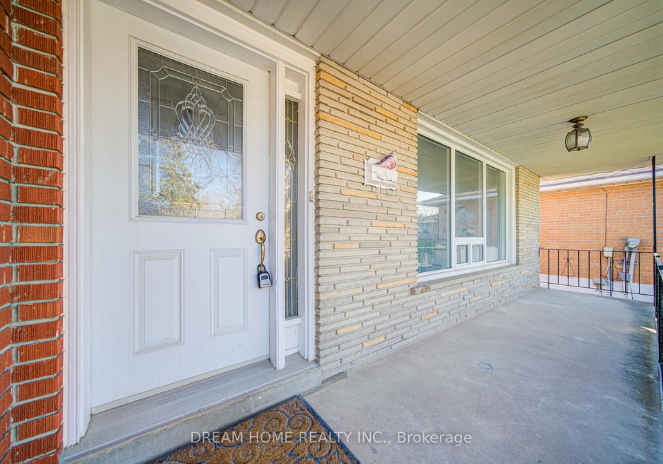 51-kamloops-drive-north-york-ontario-c12980566
