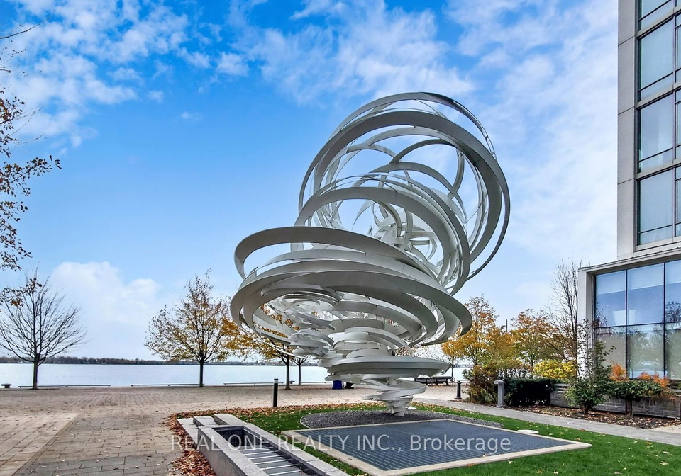 15-queens-quay-e-toronto-ontario-c12980570