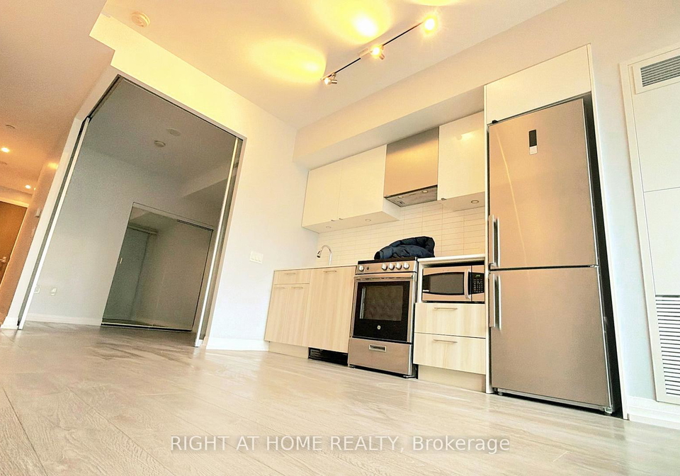 251-jarvis-street-toronto-ontario-c12980642