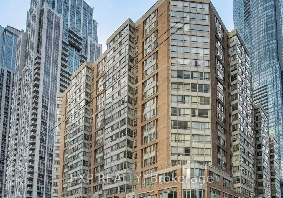 717-bay-street-toronto-ontario-c12980910