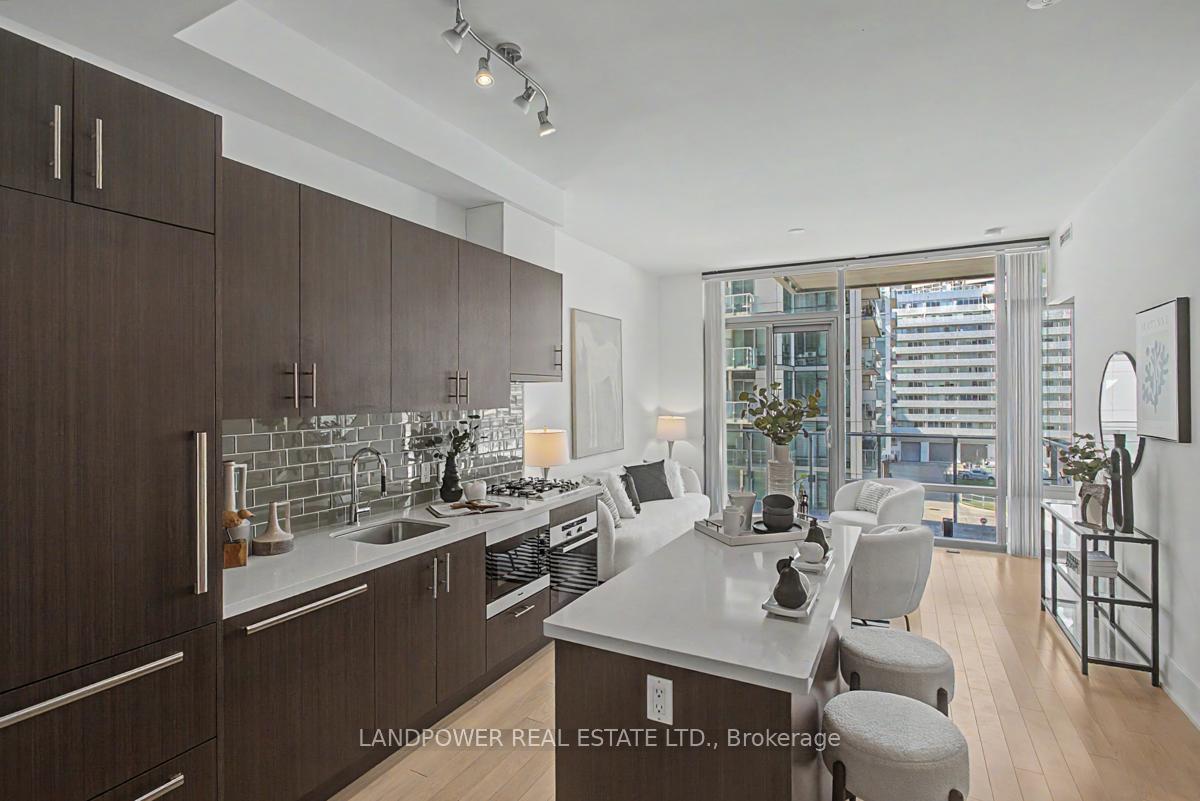 39-queens-quay-east-toronto-ontario-c12981444