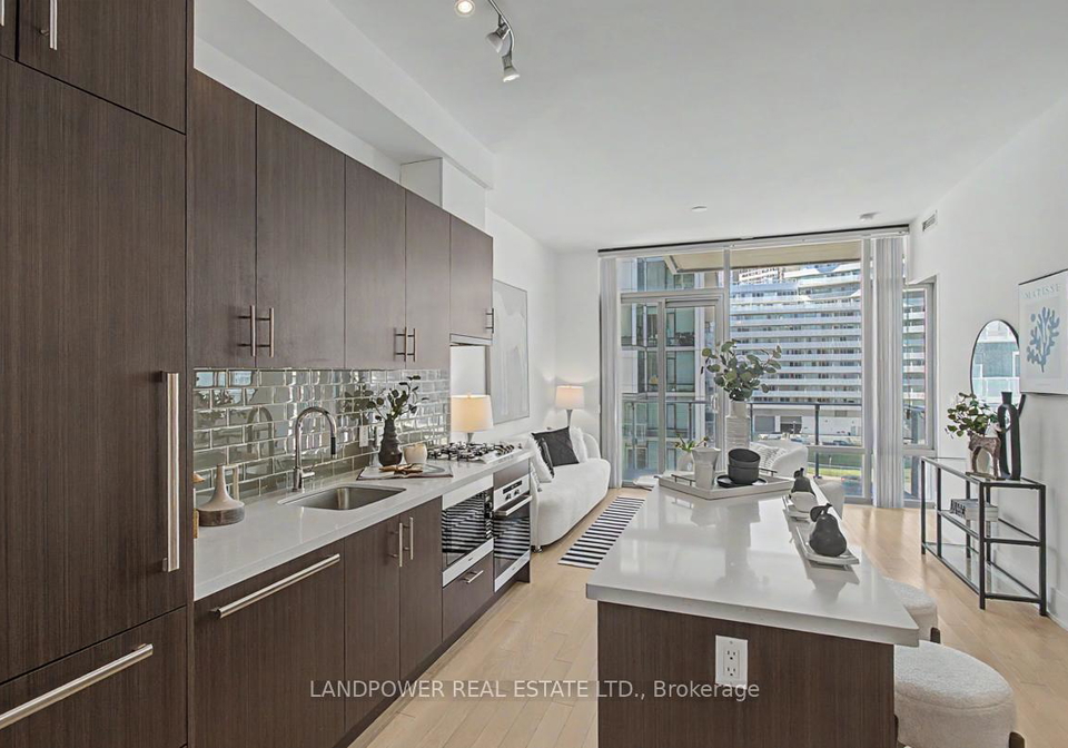 39-queens-quay-east-toronto-ontario-c12981444