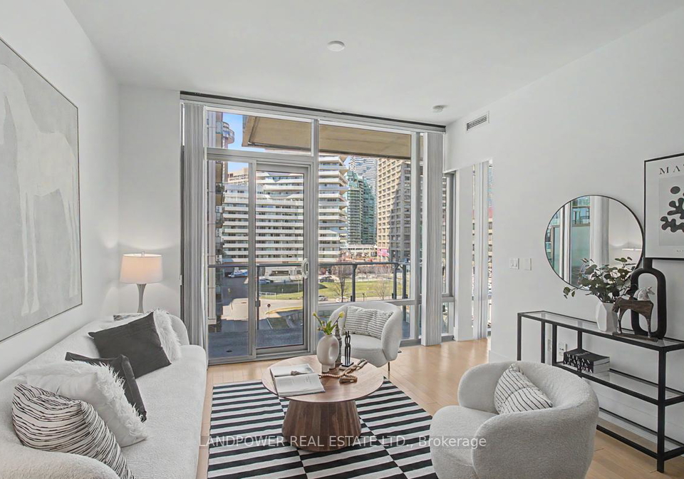 39-queens-quay-east-toronto-ontario-c12981444