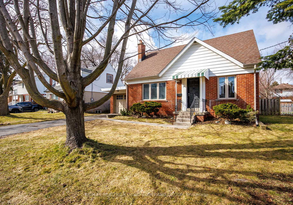 38-touraine-avenue-toronto-ontario-c12981576