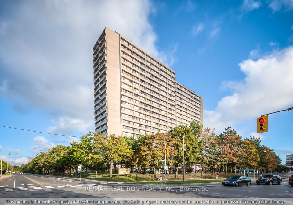 100-leeward-glenway-east-york-ontario-c12981882
