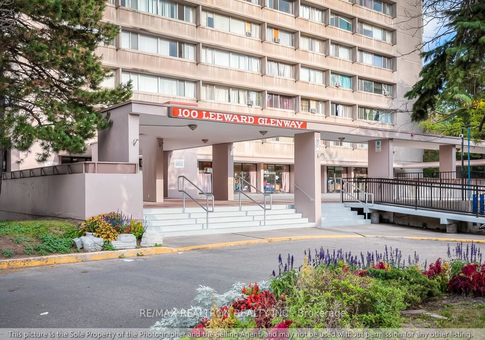 100-leeward-glenway-east-york-ontario-c12981882