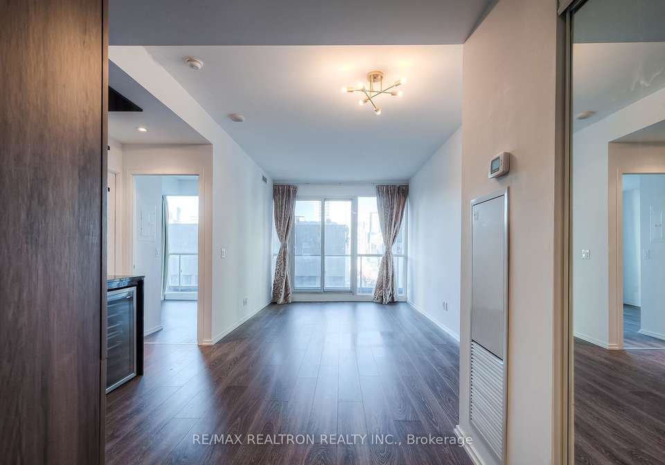 70-temperance-street-toronto-ontario-c12982184