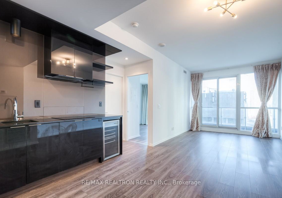70-temperance-street-toronto-ontario-c12982184