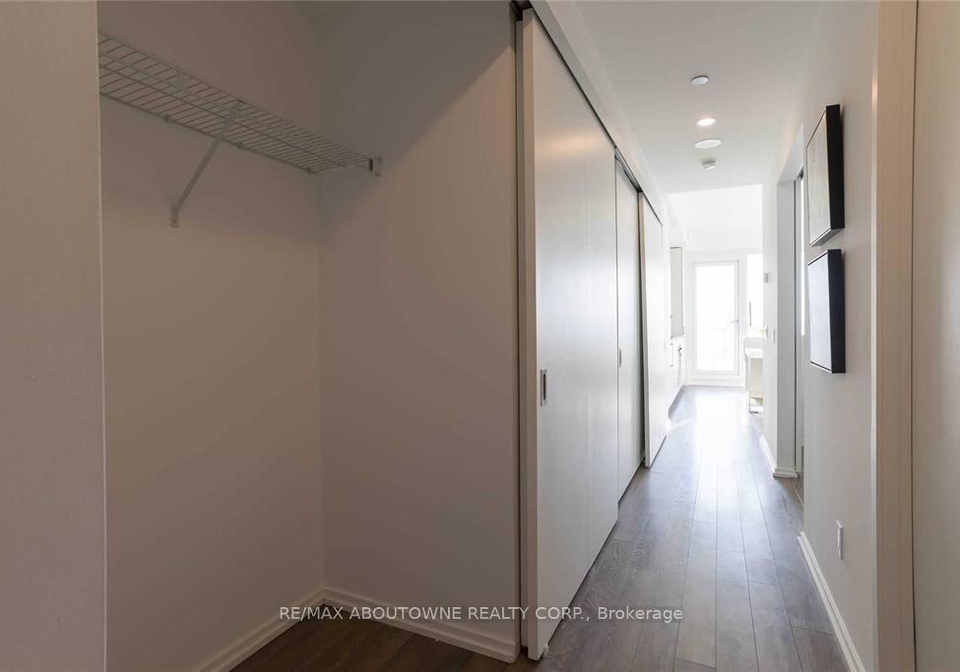197-yonge-street-toronto-ontario-c12982294